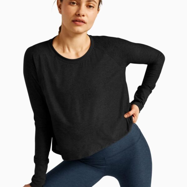 Beyond Yoga Women's Featherweight Daydreamer Crew Neck Yoga Top - Black, Dark Red,Dark Green,Black,Purple