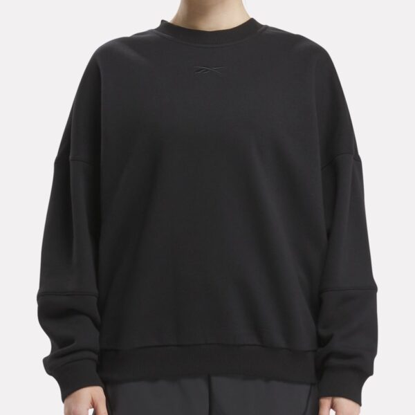 Reebok Women's Lux Oversized Crew Neck Sweatshirt - M - Black, Black