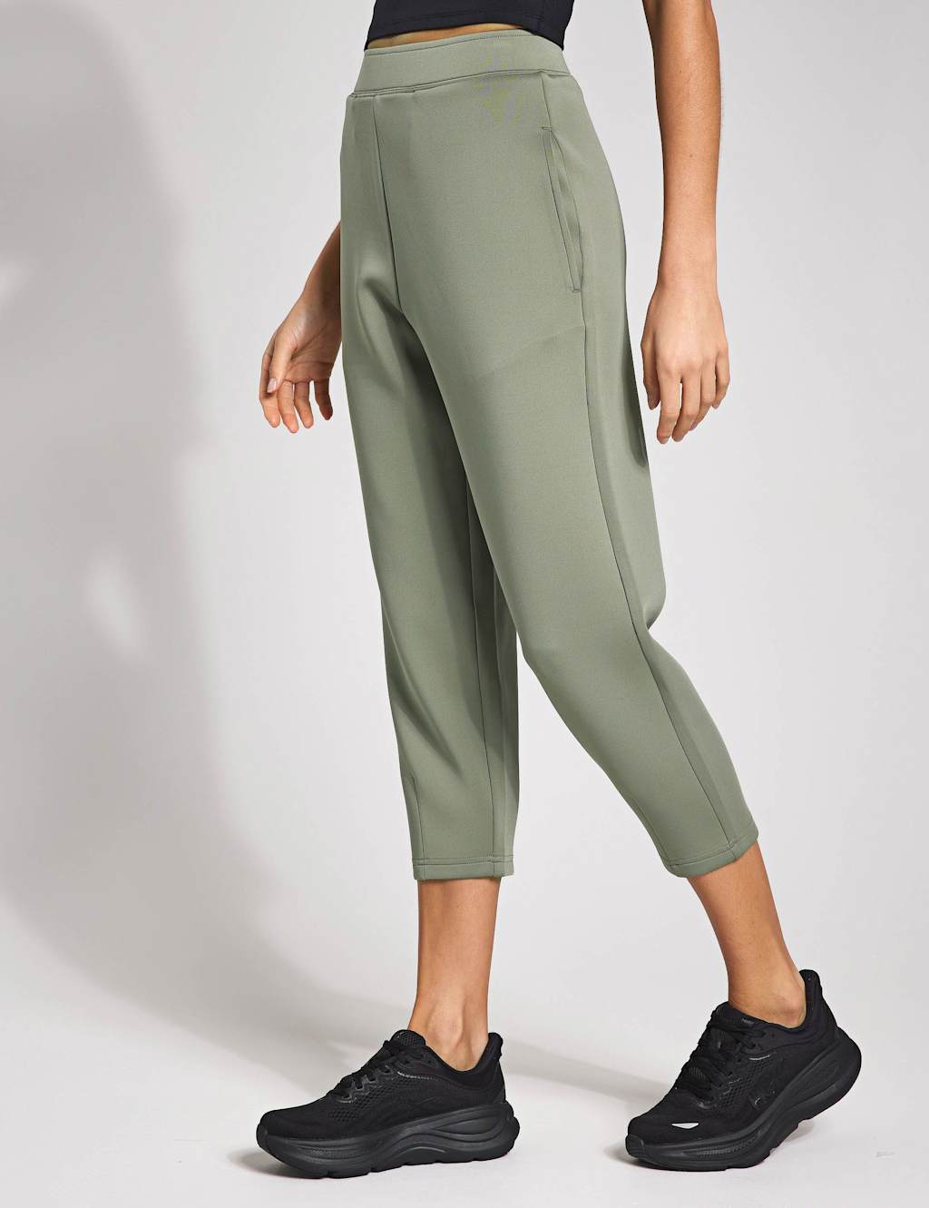 Born Women's Isolde Relaxed Cropped Joggers - M - Grey, Grey