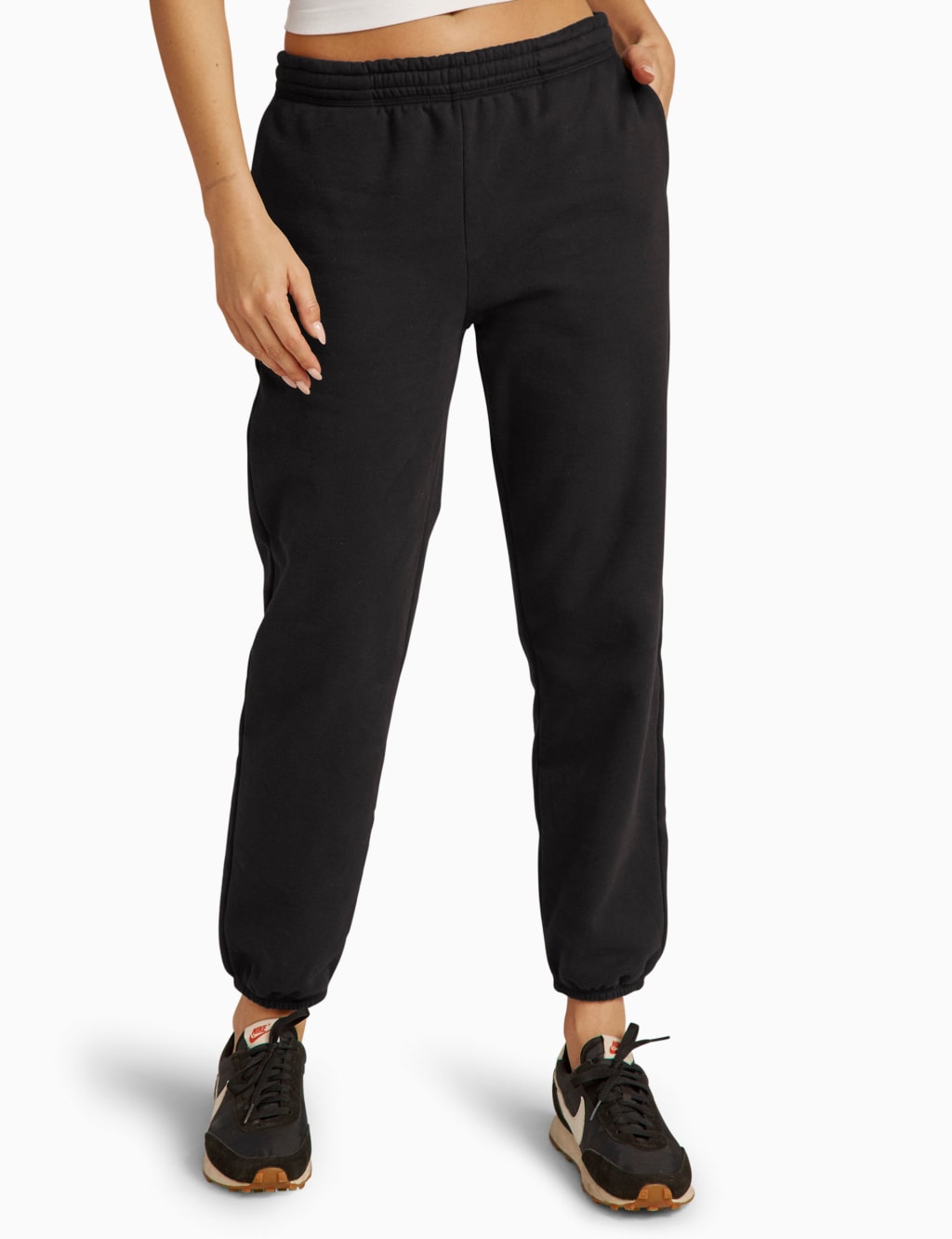 Beyond Yoga Women's On The Go Cotton Rich Ankle Grazer Joggers - M - Black, Black,Dark Navy