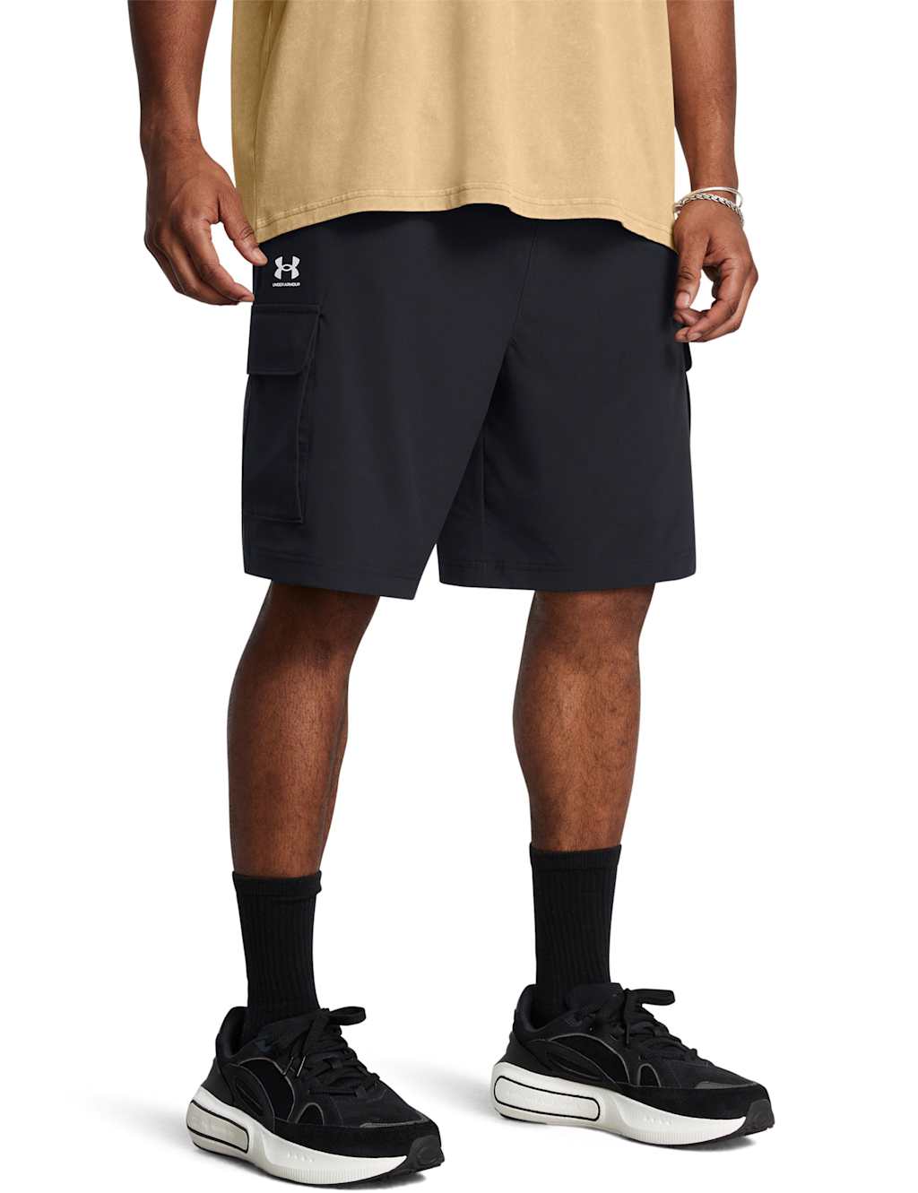 Under Armour Men's Vibe Woven Cargo Stretch Active Shorts - M - Black, Black,Taupe