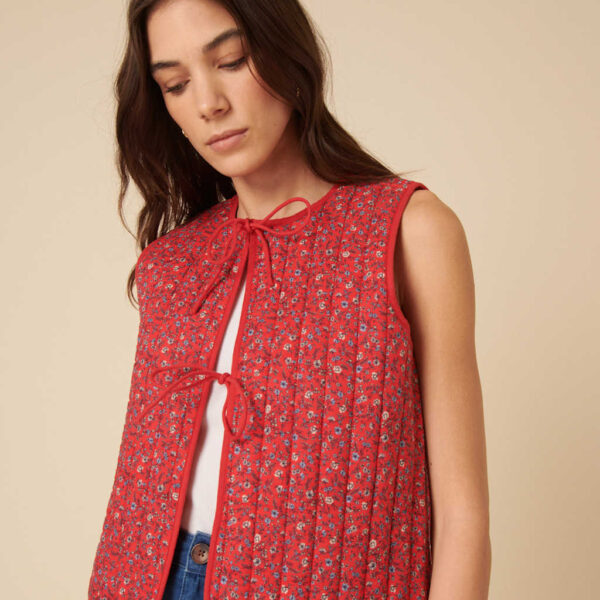 Nobody's Child Women's Pure Cotton Floral Quilted Waistcoat - Red, Red