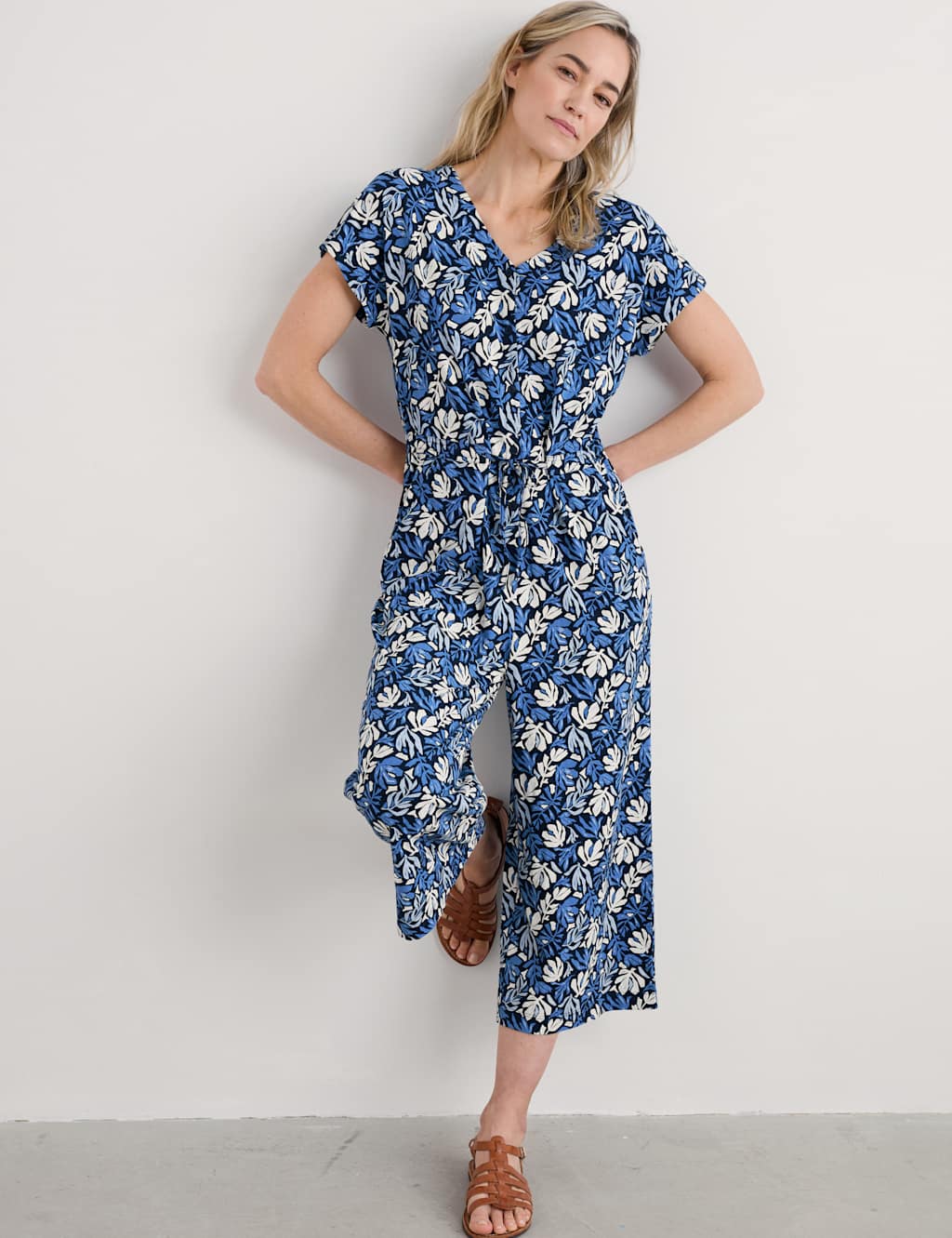Seasalt Cornwall Women's Cotton Rich Floral Short Sleeve Cropped Jumpsuit - 14 - Navy Mix, Navy Mix