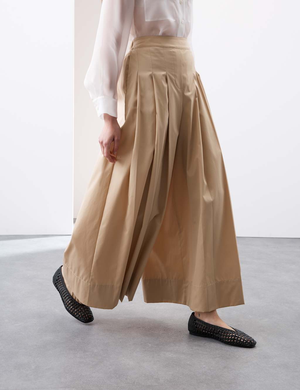 Autograph Women's Pleat Front Super Wide Leg Trousers - 12 - Hessian, Hessian