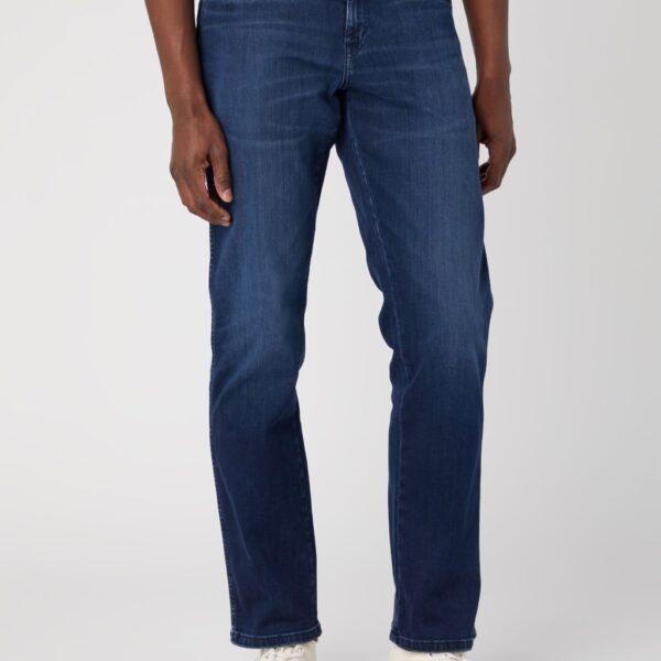 Wrangler Men's Straight Fit 5 Pocket Jeans - 30/34 - Denim, Denim