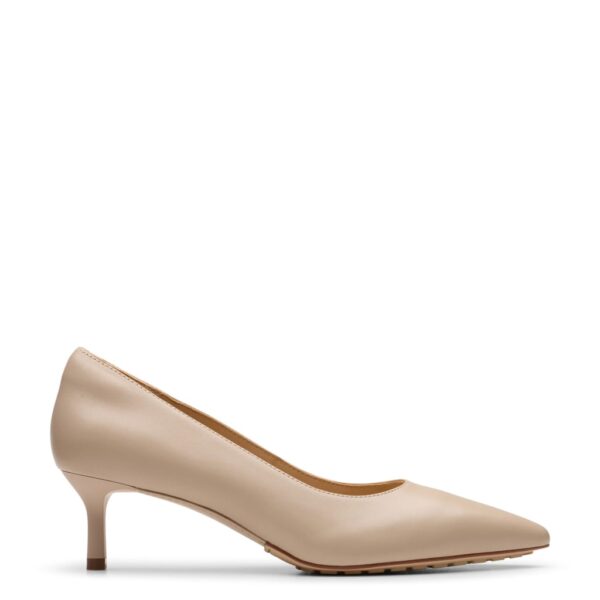 Clarks Women's Leather Kitten Heel Pointed Court Shoes - 5.5 - Sand, Sand