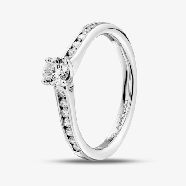 1888 Collection Platinum Certificated 0.25ct Round Cut Diamond Shoulder Set Solitaire Ring RI-138(.25CT PLUS)