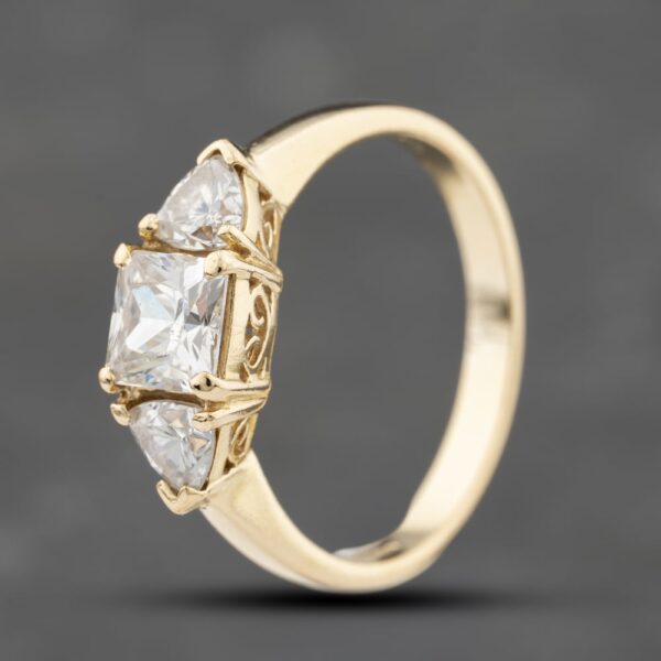 Pre-Owned 18ct Yellow Gold Cubic Zirconia Three Stone Ring 41103636