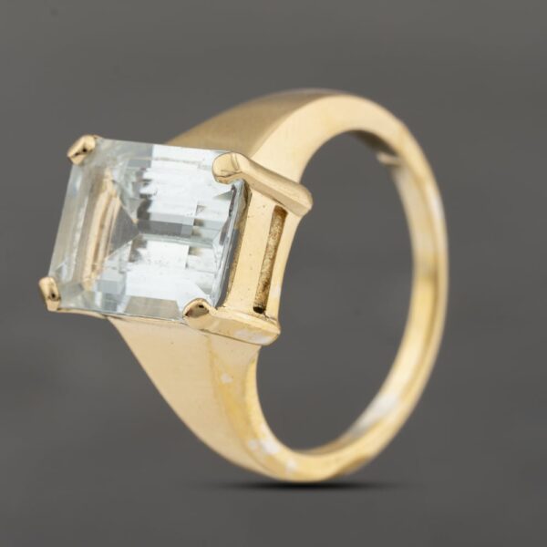 Pre-Owned 18ct Yellow Gold Aquamarine Oblong Dress Ring 41103721