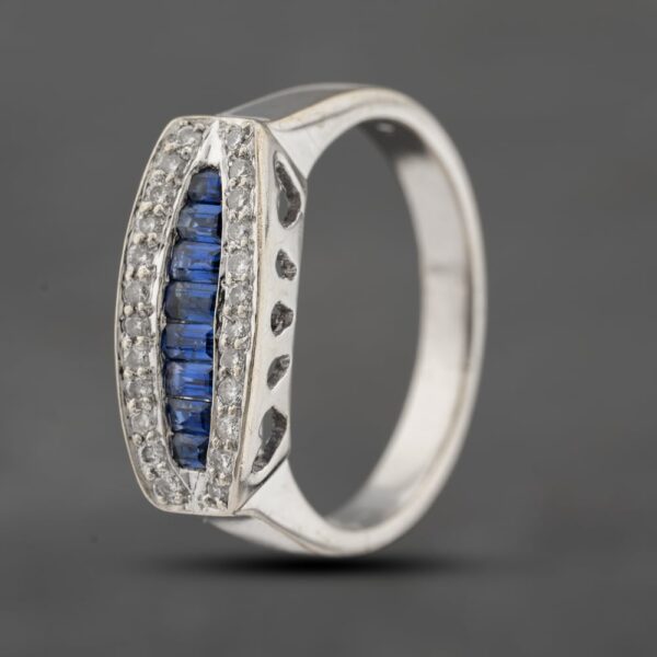 Pre-Owned 18ct White Gold Sapphire & Brilliant Cut Diamond Cluster Ring 41121020