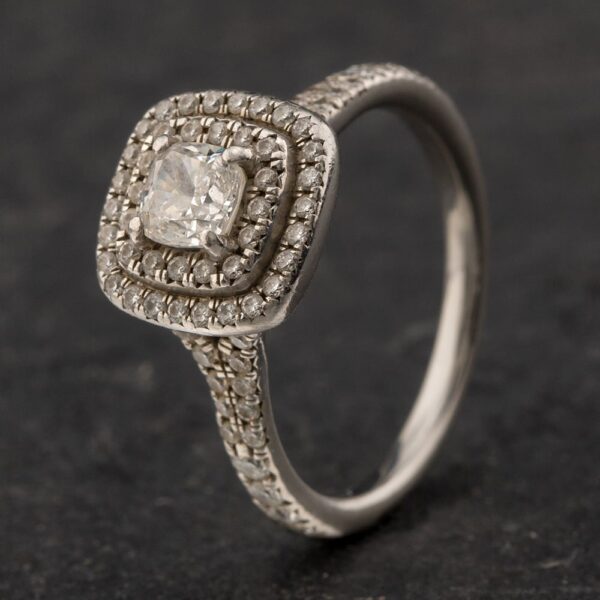 Pre-Owned Platinum 0.98ct Diamond Cushion Shape Cluster Ring 4112143