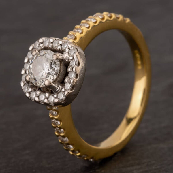 Pre-Owned 18ct Yellow Gold 0.50ct Diamond Halo Cluster Ring 4112856