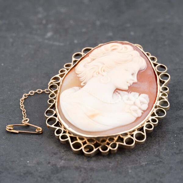 Pre-Owned Vintage Yellow Gold Cameo Oval Brooch 41131135