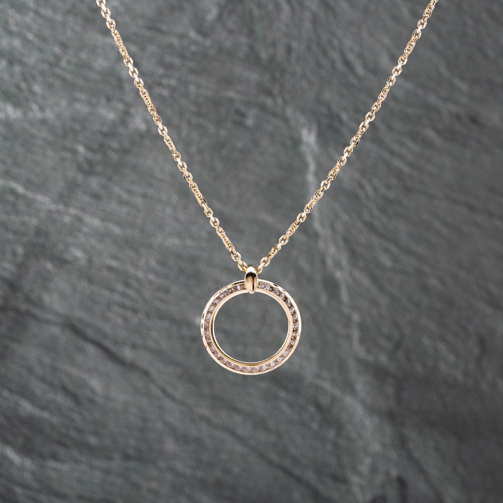 Pre-Owned 9ct Yellow Gold Cubic Zirconia Circle Pendant & 20 Inch Trace Chain 41142886