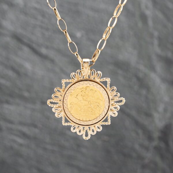 Pre-Owned Yellow Gold Ornate Rope Decoration Half Sovereign Coin Keeper Pendant & 25 Inch Belcher Chain 41142896
