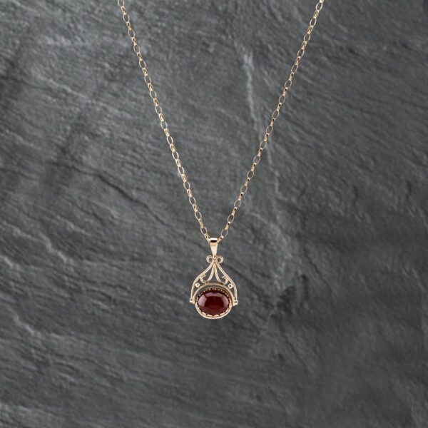 Pre-Owned 9ct Yellow Gold Carnelian & Onyx Swivel Fob Pendant & 24 Inch Belcher Chain 41142923