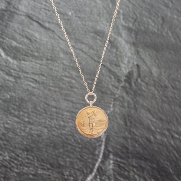 Pre-Owned 9ct Yellow Gold Circular Golf Scene Pendant & 20 Inch Trace Chain 41142956