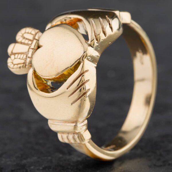 Pre-Owned 9ct Yellow Gold Claddagh Ring 4115320
