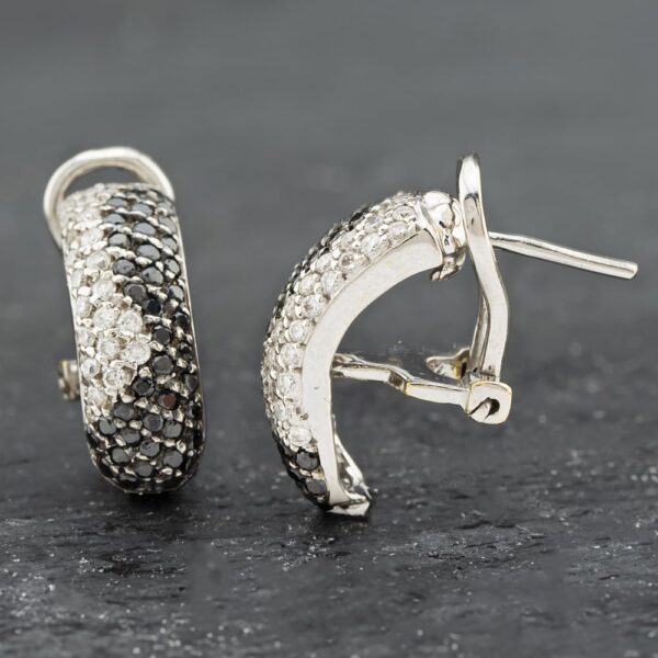 Pre-Owned 18ct White Gold 16.2mm Black & White Diamonds Leverback Earrings 41172292