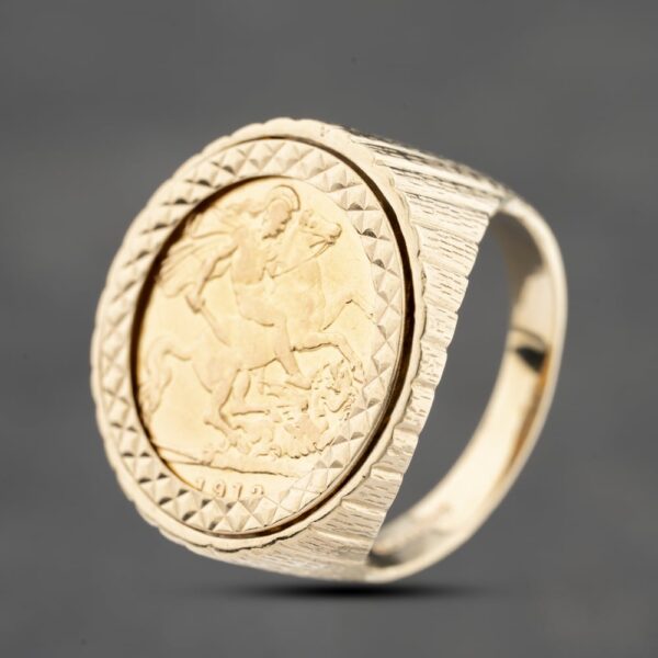 Pre-Owned 9ct Yellow Gold 1913 George V Half Sovereign Coin Ring 41201211BND
