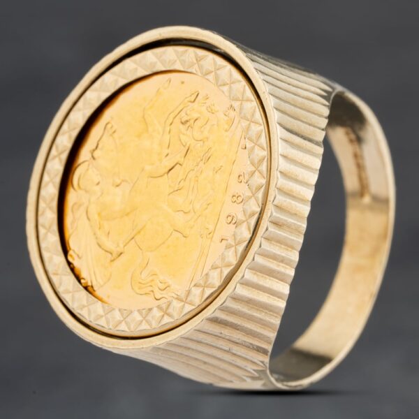 Pre-Owned Yellow Gold 1982 Queen Elizabeth II Half Sovereign Coin Ring 41201255