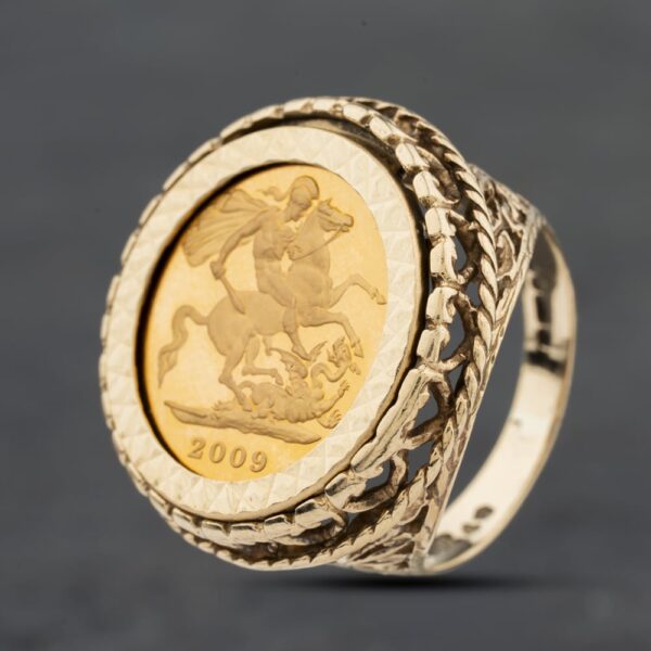 Pre-Owned 9ct Yellow Gold 2009 Queen Elizabeth II Half Sovereign Coin Ring 41201264BND