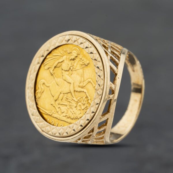 Pre-Owned 9ct Yellow Gold 1913 George V Half Sovereign Coin Ring 41201266BND