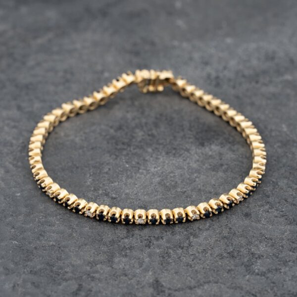 Pre-Owned 18ct Yellow Gold Sapphire & 0.28ct Brilliant Cut Diamond 7.5 Inch Bracelet 41281700
