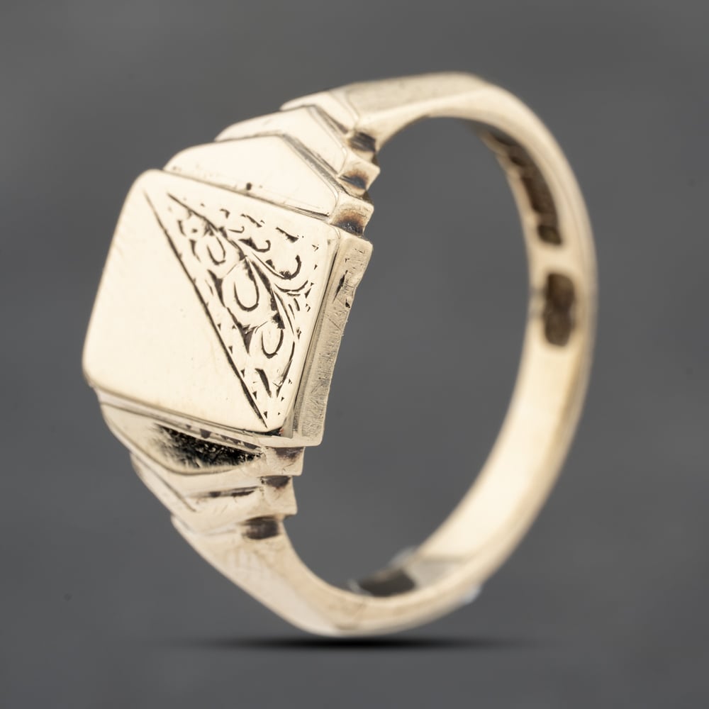 Pre-Owned Vintage 9ct Yellow Gold Half Engraved Oblong Signet Ring 41342212