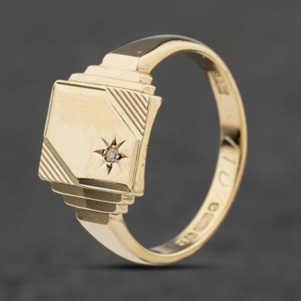 Pre-Owned 9ct Yellow Gold Diamond Oblong Part Engraved Signet Ring 41342321