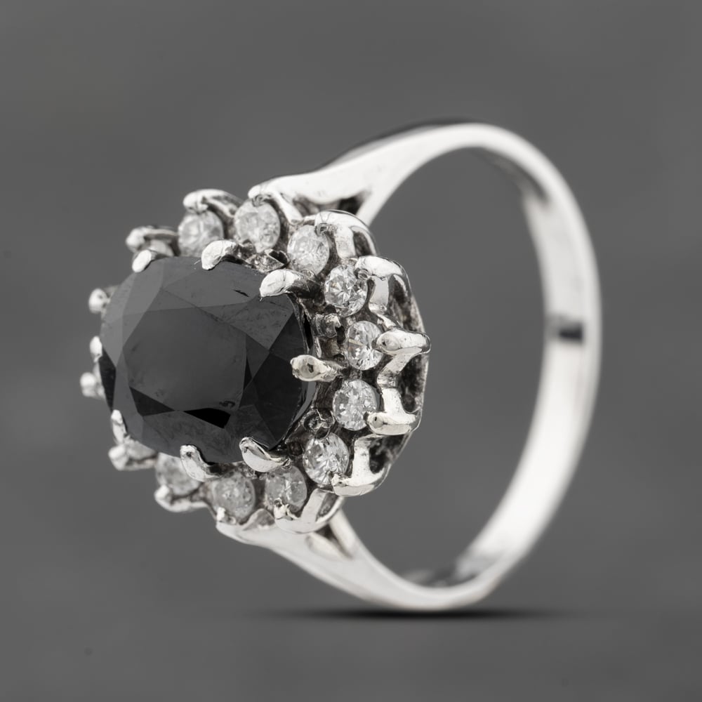 Pre-Owned 9ct White Gold Sapphire & Brilliant Cut Diamond Oval Cluster Ring 41481763
