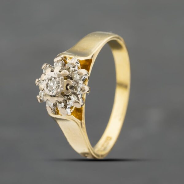 Pre-Owned 18ct Yellow Gold 0.25ct Diamond Cluster Ring 41482152