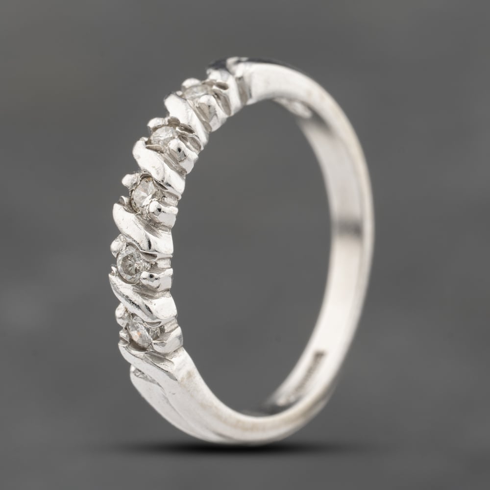 Pre-Owned 18ct White Gold 0.15ct Diamond Five Stone Ring 41482377