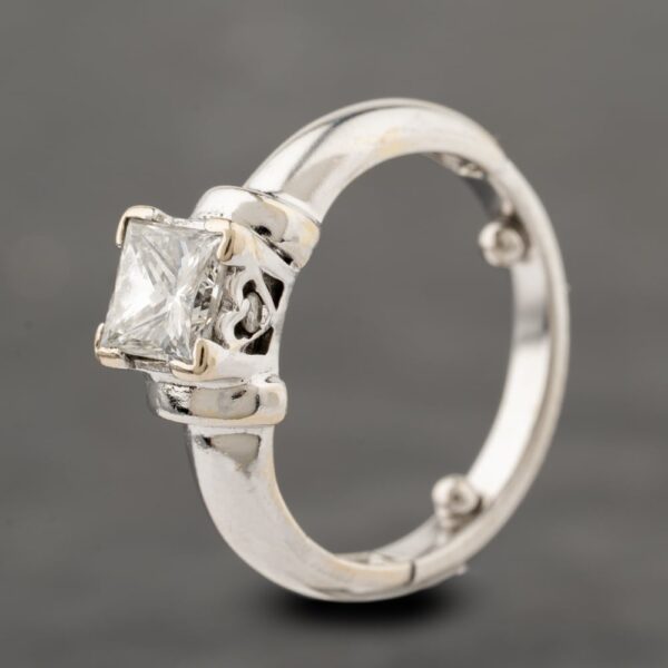 Pre-Owned Yellow Gold 0.80ct Princess Cut Diamond Solitaire Ring 41482443