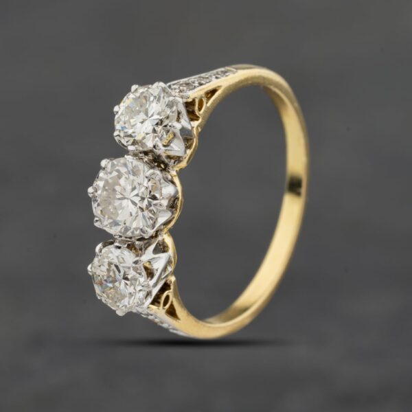 Pre-Owned Vintage Yellow Gold Diamond Three Stone Ring 41482528