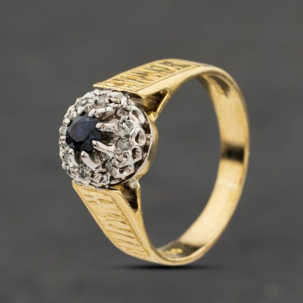 Pre-Owned 18ct Yellow Gold Sapphire & Diamond Bark Effect Shoulders Cluster Ring 41482536