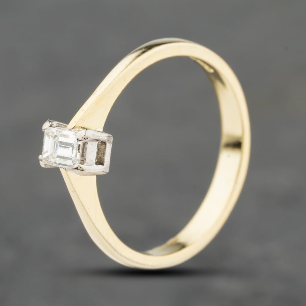 Pre-Owned 18ct Yellow Gold 0.25ct Baguette Cut Diamond Solitaire Ring 41482563