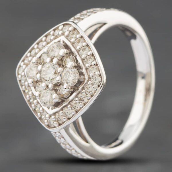 Pre-Owned 9ct White Gold 1.00ct Brilliant Cut Diamond Cluster Ring 43091012