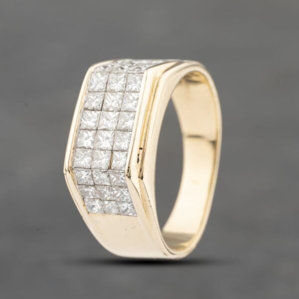 Pre-Owned 14ct Yellow Gold 2.00ct Princess Cut Diamond Three Row Signet Ring 43121236