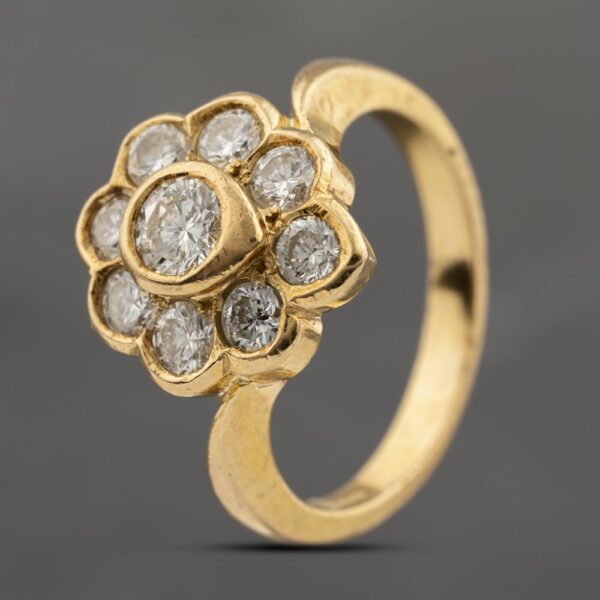 Pre-Owned 18ct Yellow Gold 0.98ct Brilliant Cut Diamond Pear Shape Cluster Ring 43121261