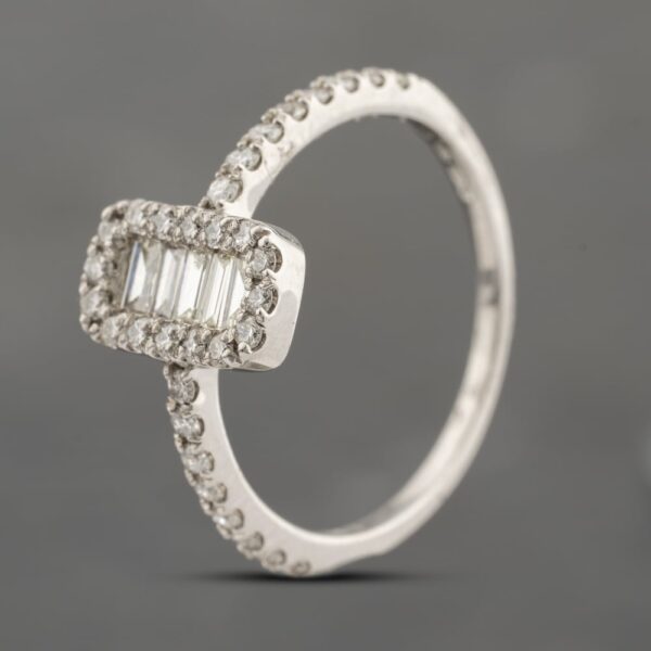 Pre-Owned Platinum 0.50ct Diamond Oblong Cluster Ring 43121271