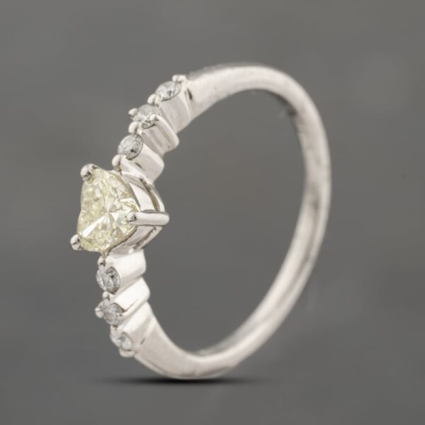 Pre-Owned Platinum 0.44ct Yellow & White Diamond Heart Shape Dress Ring 43121273
