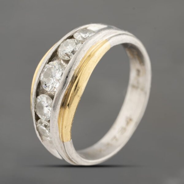Pre-Owned Platinum 1.02ct Brilliant Cut Diamond Gradulated Channel Set Five Stone Ring 43121294