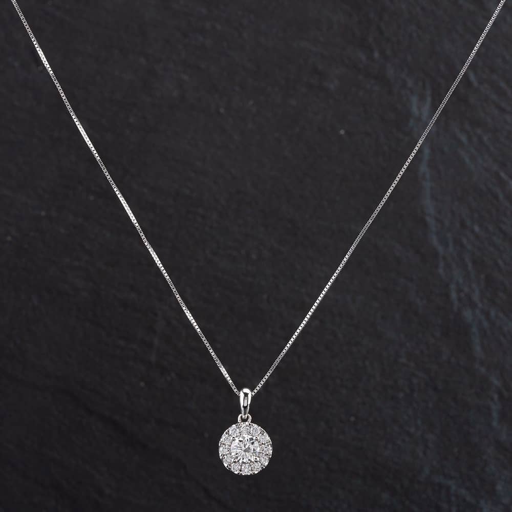 Pre-Owned 14ct White Gold 0.75ct Diamond 18 Inch Box Chain & Pendant 4314075