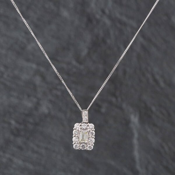 Pre-Owned Platinum 0.90ct Diamond Rectangular Cluster Pendant & 18 Inch Curb Chain 43141070