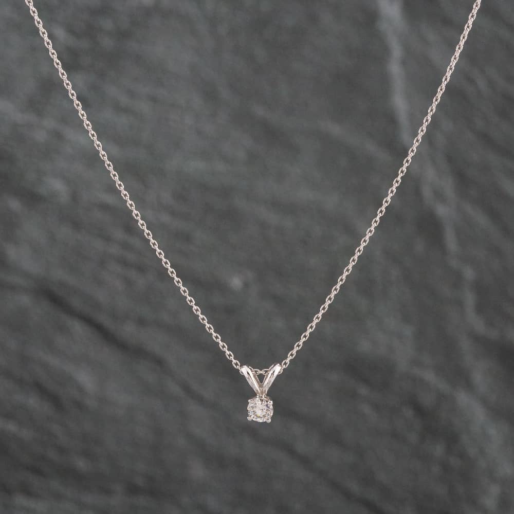 Pre-Owned White Gold 0.20ct Brilliant Cut Diamond Pendant & 18 Inch Trace Chain 4314194