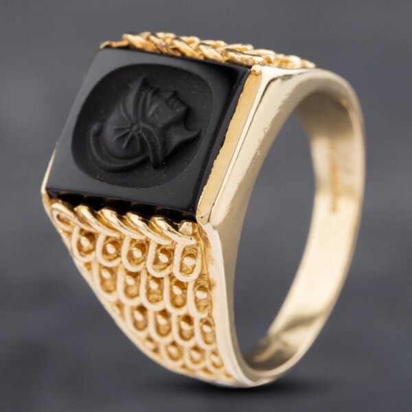 Pre-Owned 9ct Yellow Gold Onyx Oblong Roman Head Engraved Signet Ring 43151019
