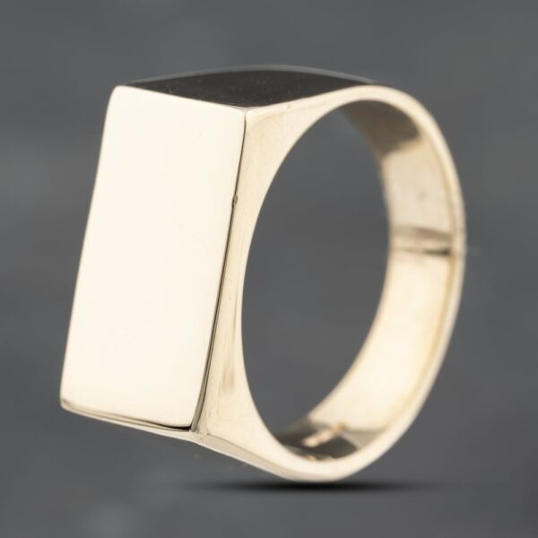 Pre-Owned 9ct Yellow Gold Plain Oblong Signet Ring 43151024