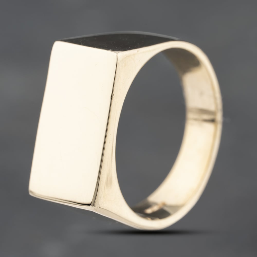 Pre-Owned 9ct Yellow Gold Plain Oblong Signet Ring 43151024
