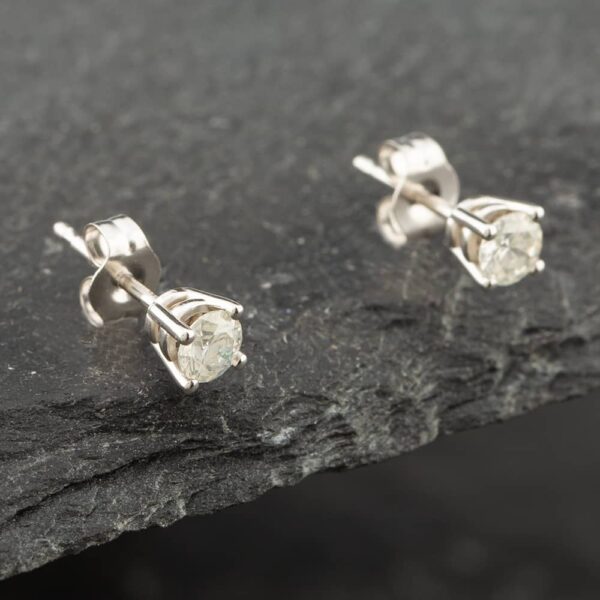 Pre-Owned 14ct White Gold 0.40ct Brilliant Cut Diamond Solitaire Stud Earrings 43171047